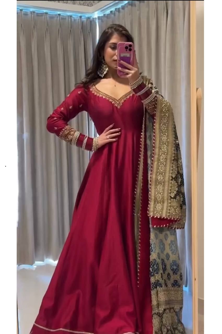 Rani Pink Heavy Chinon Silk Gown Set