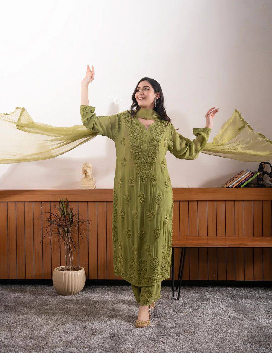 ChikanKari Suit