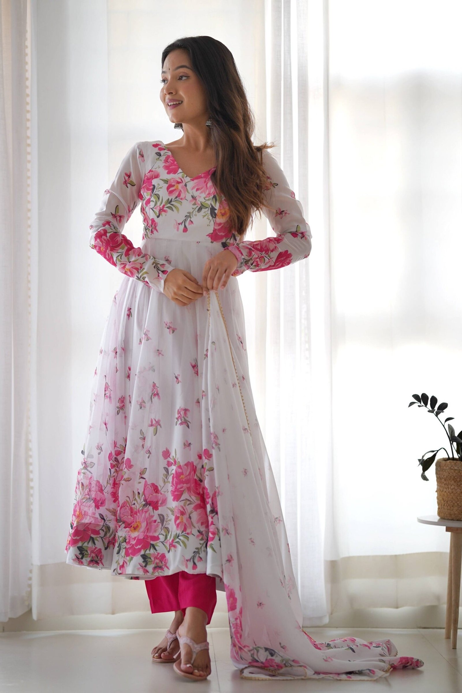 Get Ready to Turn Heads with this Elegant White Floral Print Anarkali Set Get Ready to Turn Heads with this Elegant White Floral Print Anarkali Set