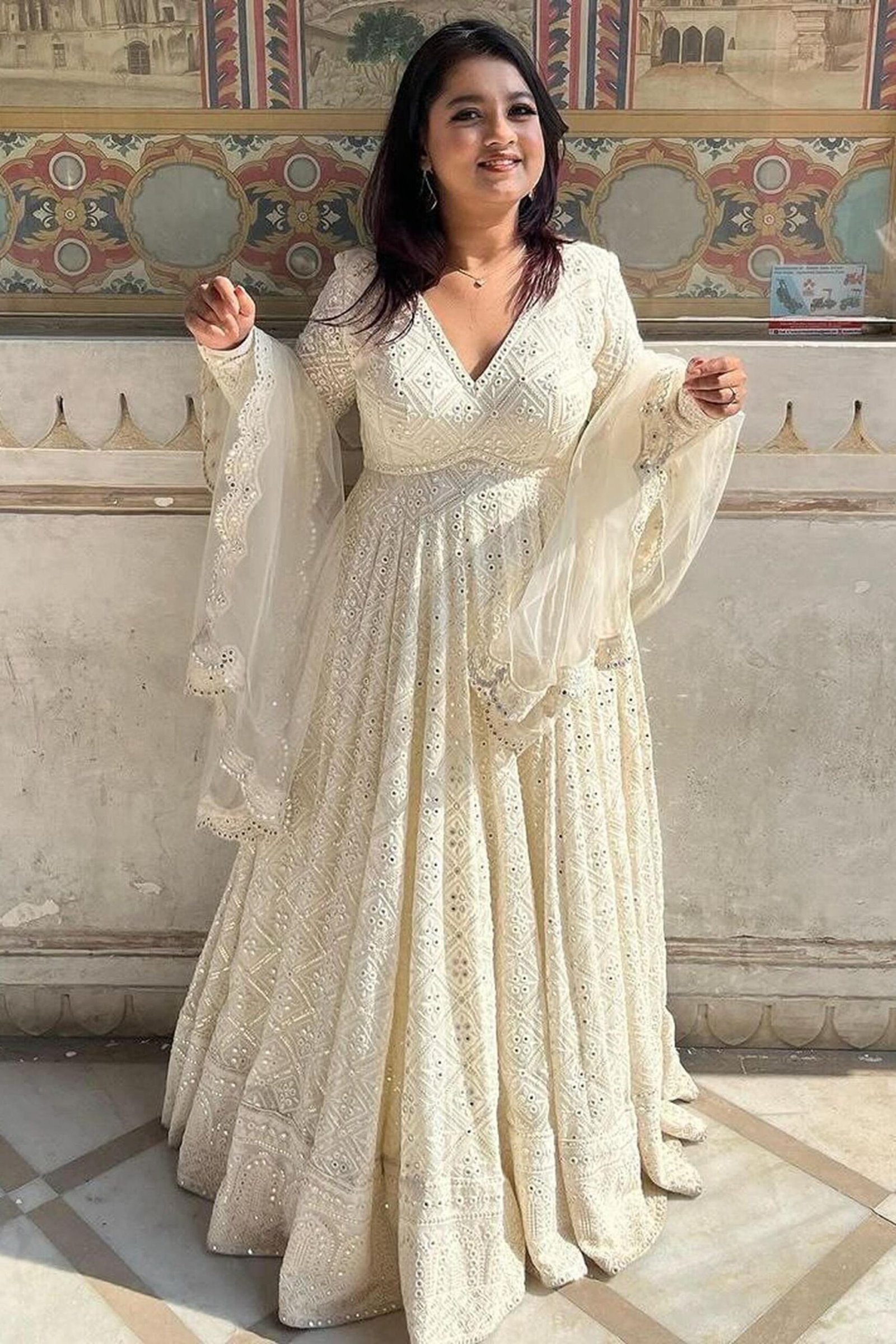 Luxurious White Georgette Anarkali Suit Set with Lakhnawi Work Luxurious White Georgette Anarkali Suit Set with Lakhnawi Work
